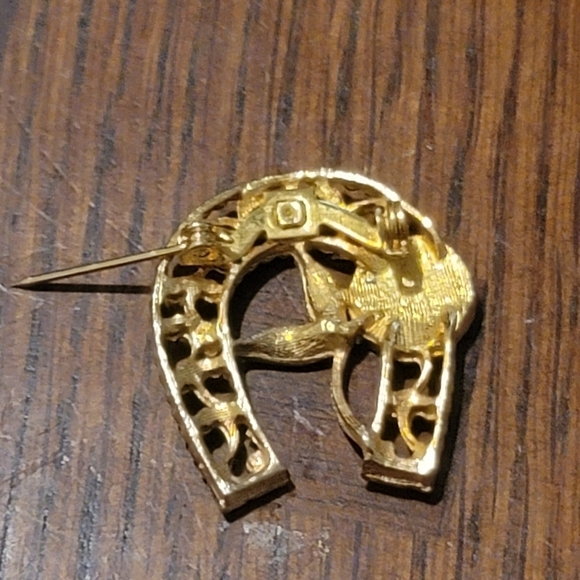 HORSE SHOE arched brooch pin mother of pearl flower goldtone vintage Rodeo Faire - Picture 7 of 9